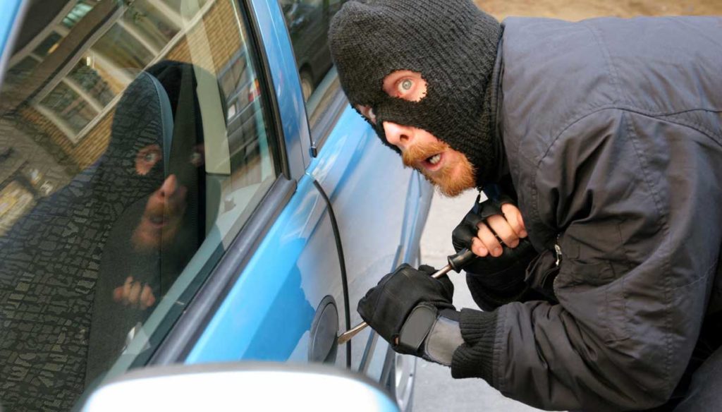 Incredibile vicenda accaduta ad un ladro di auto